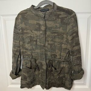Social Standard by Sanctuary Green Camo Military Snap Jacket Size XS GUC